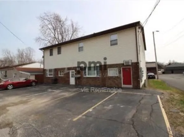 16 W Buchanan Ave Unit 4, Charleston, IL 61920