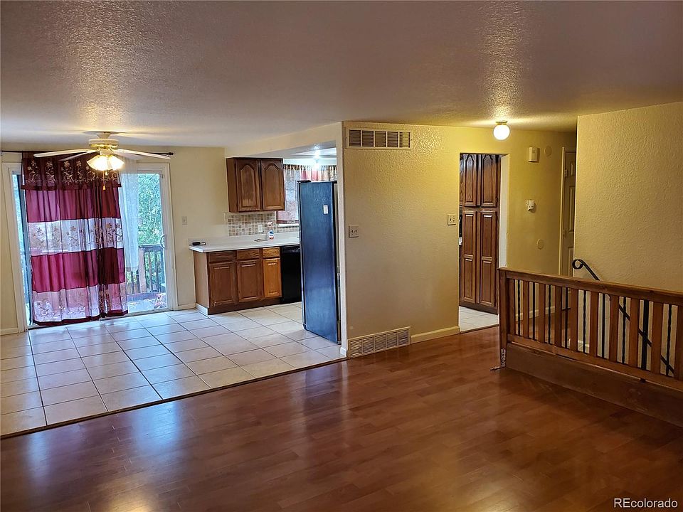 2nd image of 4973 Scranton St