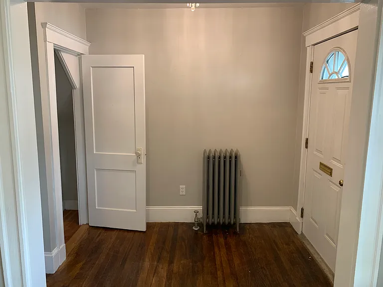 45 Wilson Ave #1R — Photo 7