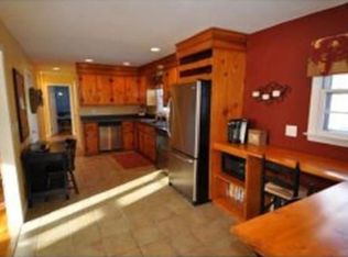 8 Ackerman St, Salem, NH 03079