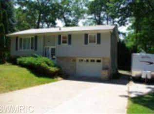 1515 Nottingham Ct, Muskegon, MI 49445