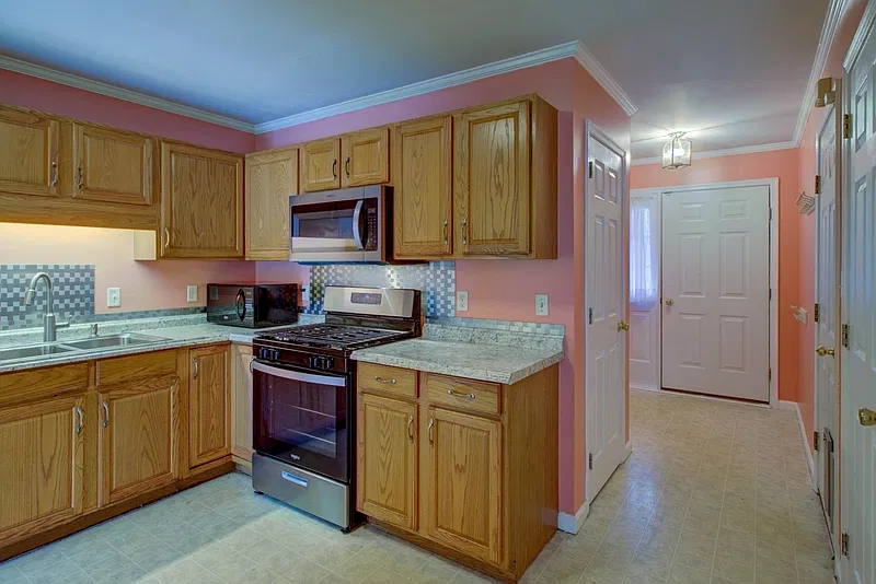3 bed, 2.5 bath, 1426 sqft, $1,895 — Photo 4