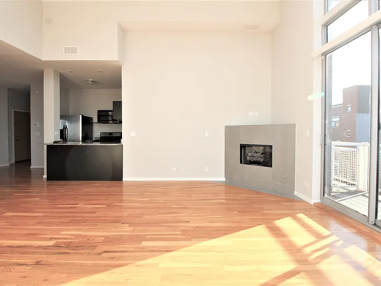 2157 N Damen Ave #404 — Photo 8