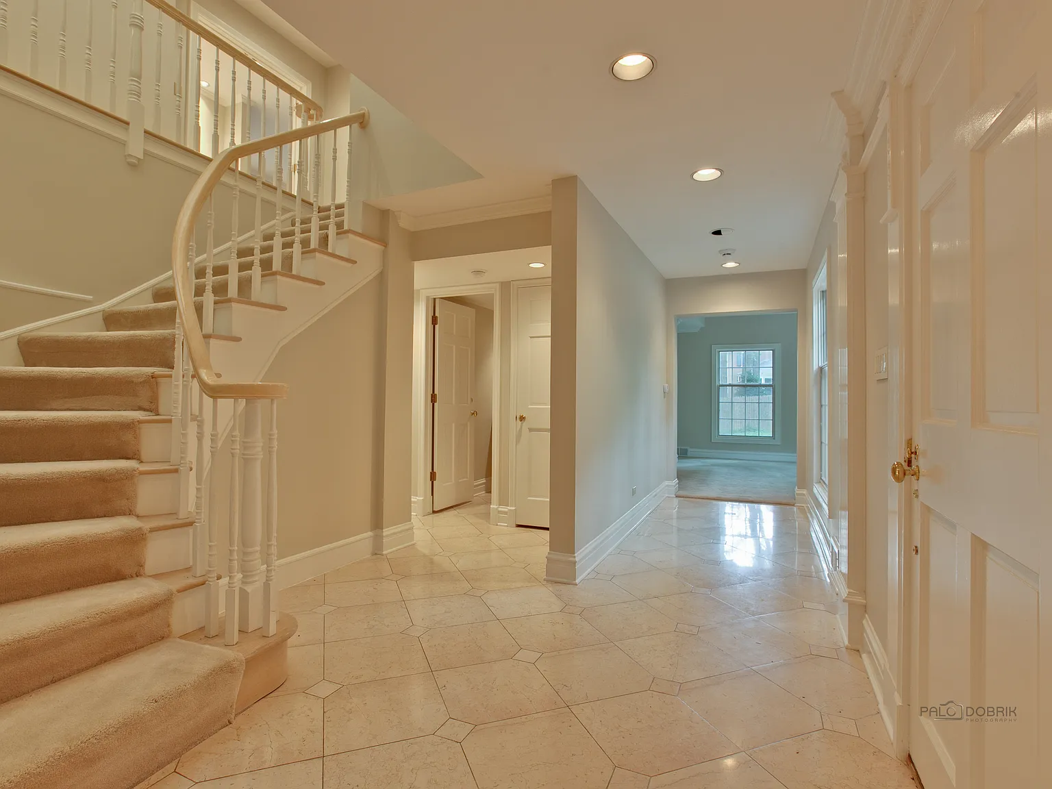 4 bed, 4.5 bath, 3566 sqft, $9,000 — Photo 4