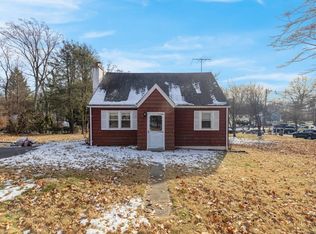 17 Joemar Rd, Norwalk, CT 06854