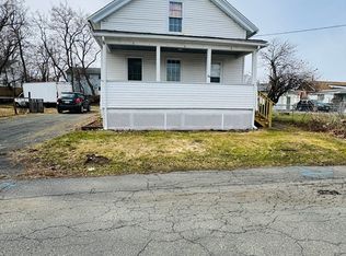 44 Spring St, Agawam, MA 01001