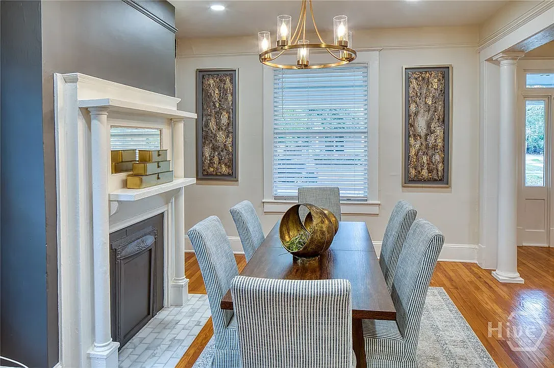 3 bed, 2241 sqft, $3,325 — Photo 3