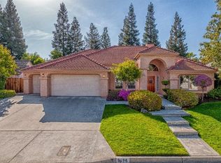 9496 N Madison Ridge Rd, Fresno, CA 93720