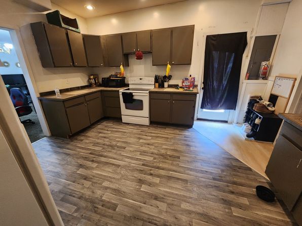 126 Main St W #2