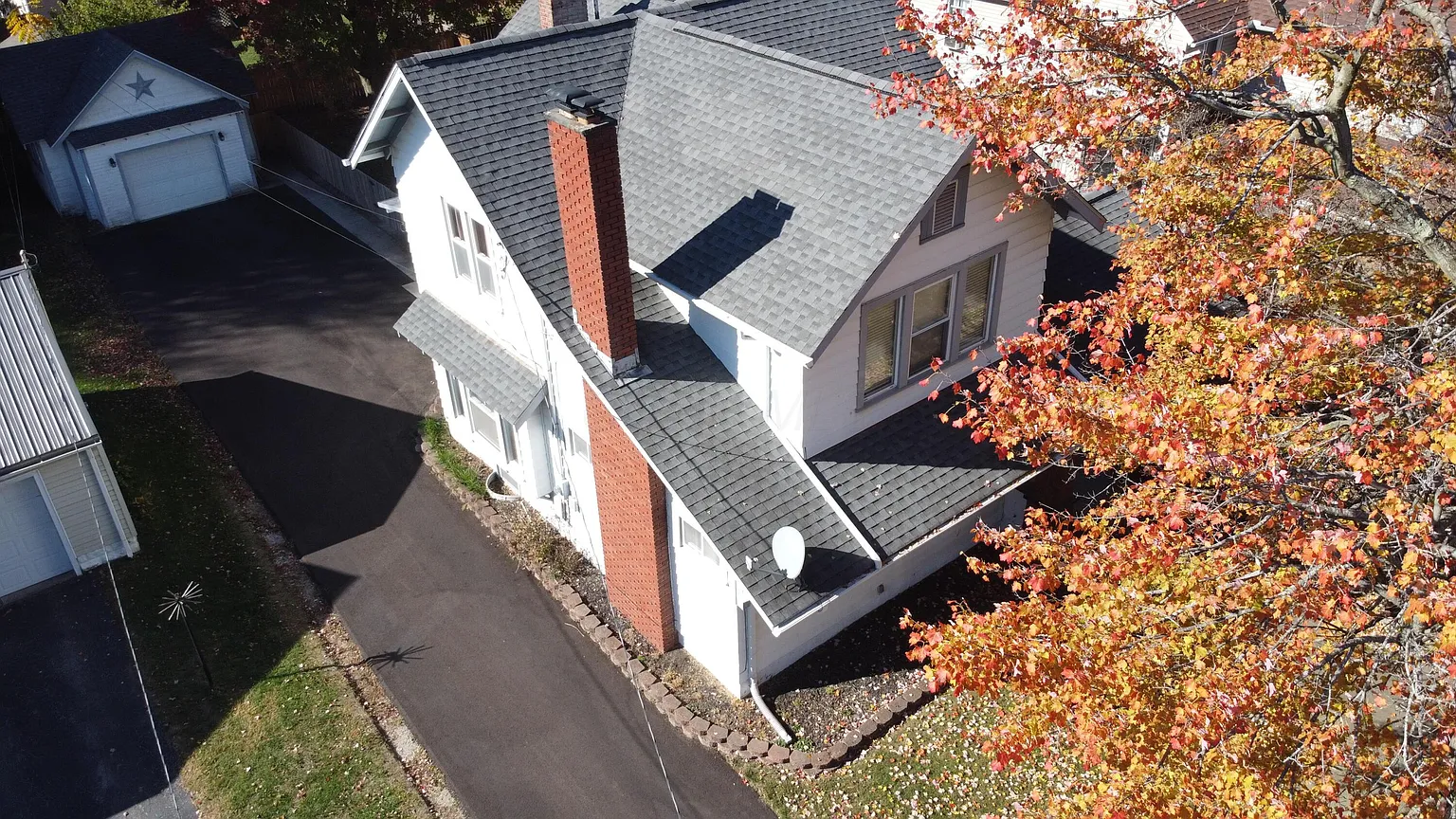 213 Elm St photo 1