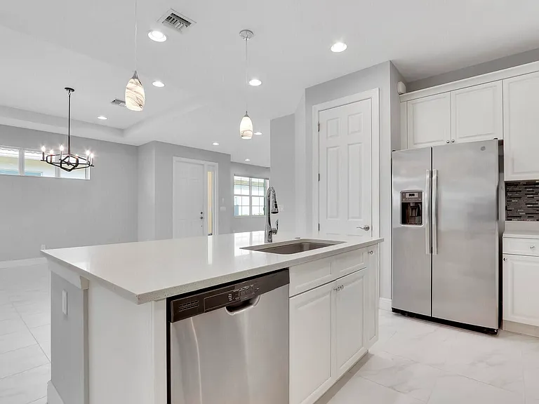 21026 SW Modena Way — Photo 15