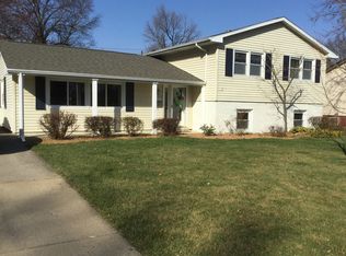 2205 W Iles Ave, Springfield, IL 62704