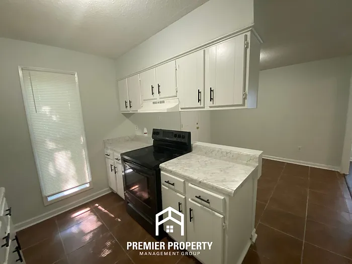 3833 Kerston Dr — Photo 7
