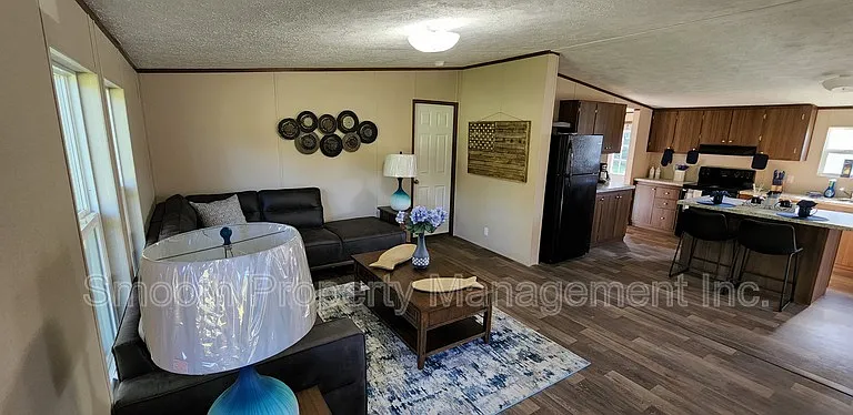 7812 Fleetwood Dr — Photo 1