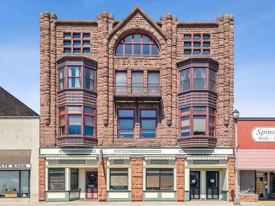 317 Main St W #301