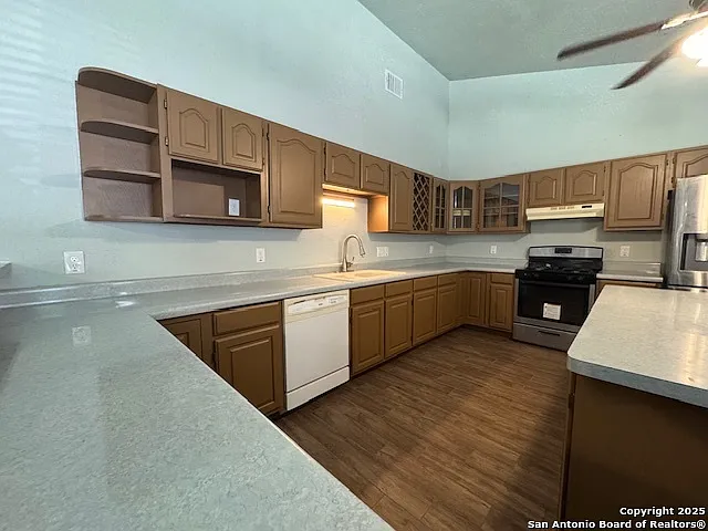 1067 Rayburn Dr — Photo 7