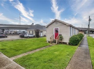 1200 Porter St, Gretna, LA 70053