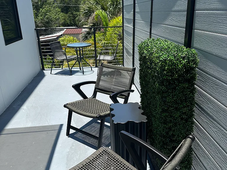 W McElroy Ave — Photo 11