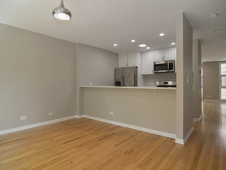 2365 N Wayne Ave — Photo 6