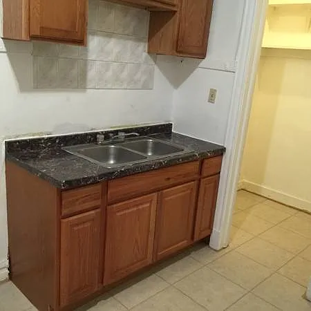 1145 W 70th St #2 — Photo 2