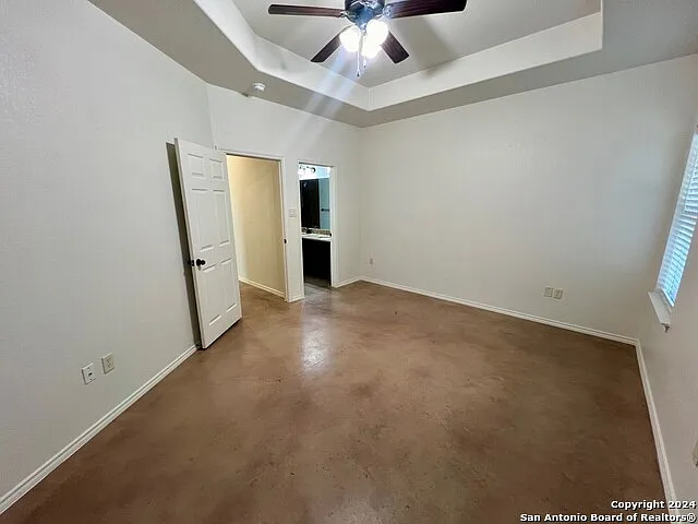 174 Joanne Cv — Photo 12