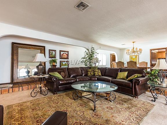 5th image of 2415 High Vista Dr