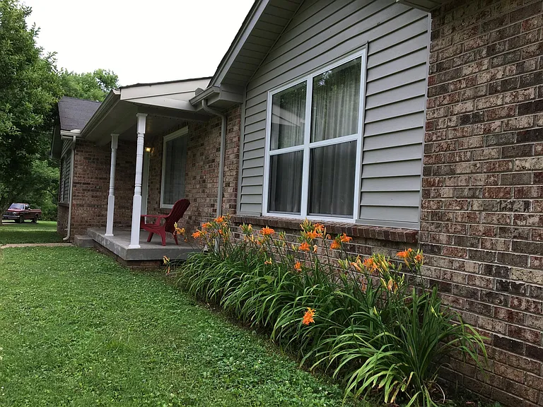 112 Grapevine Ct — Photo 3