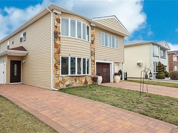 3rd image of 151 Dawson Cir