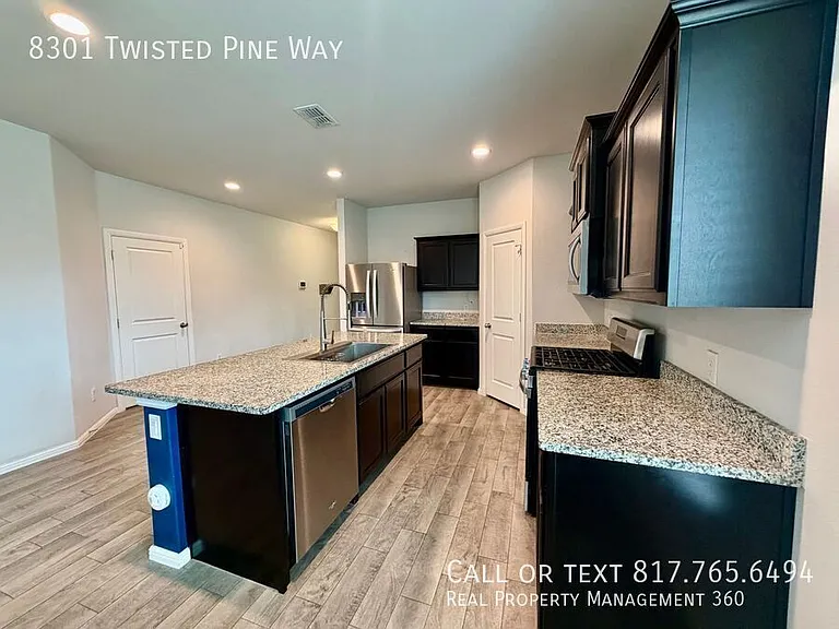 8301 Twisted Pine Way — Photo 3