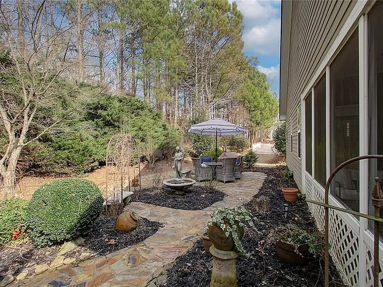 3822 Carriage House Dr — Photo 27