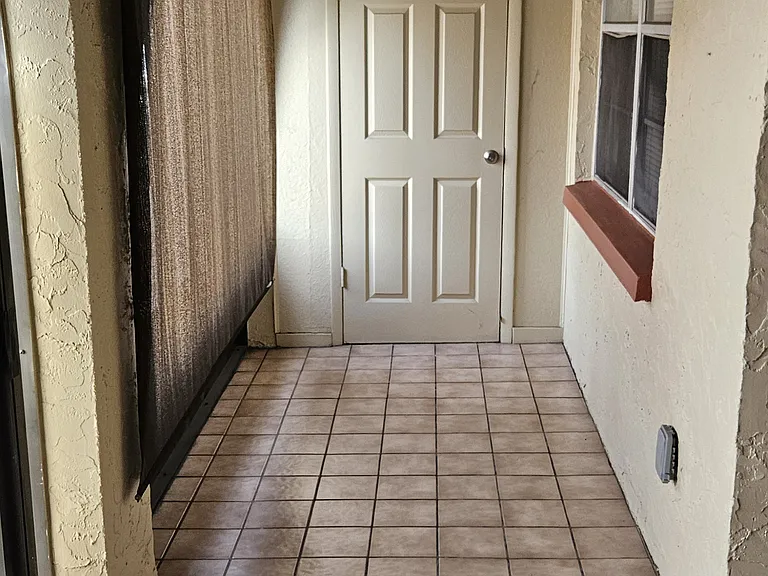 6468 Bonnie Bay Cir N — Photo 2