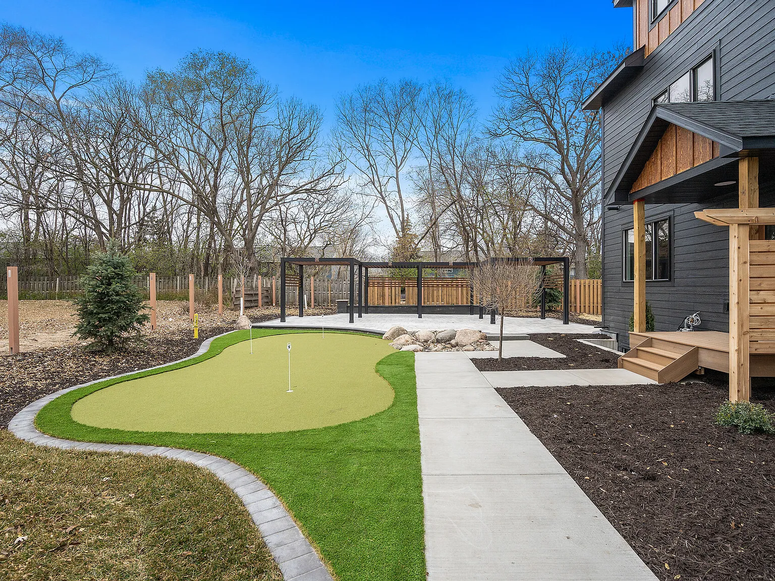 9744 University Ave NW — Photo 3