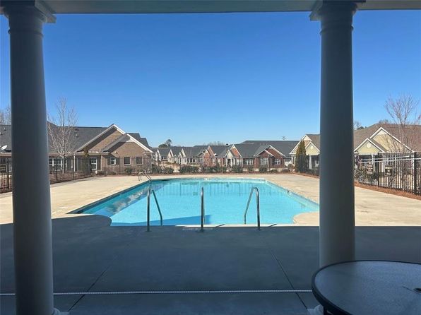 3311 Lindenridge Dr, Buford, GA 30519