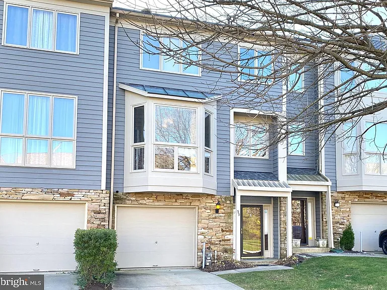55 Taverngreen Ct — Photo 26