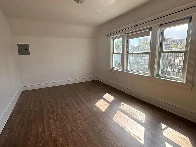 62 Livingston Ave #2 — Photo 2