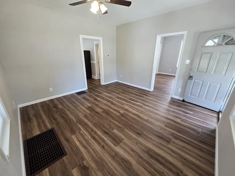 3532 Fullerton Ave — Photo 29