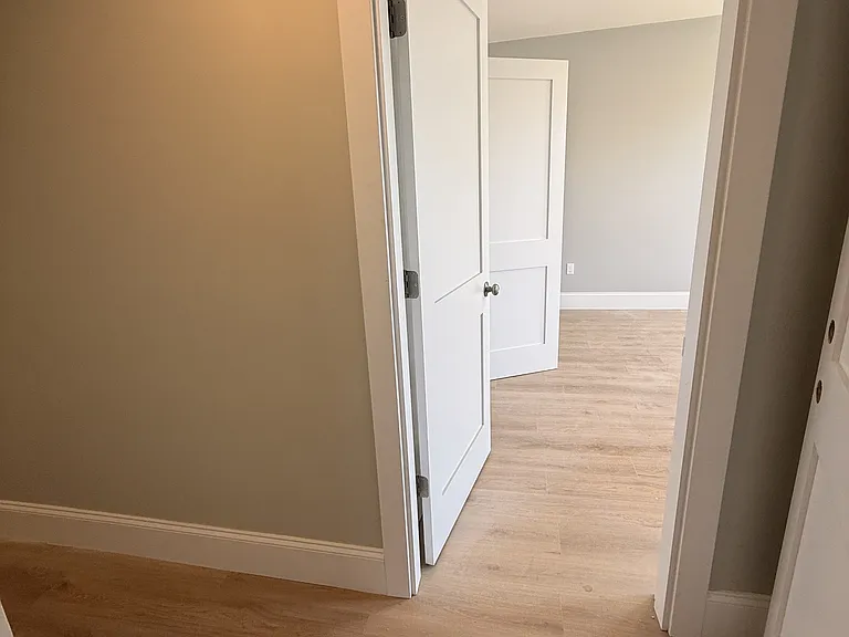7 Thornley St #3 — Photo 8