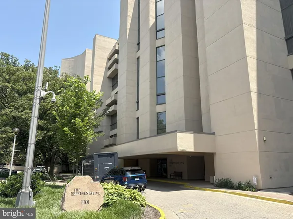 1101 S Arlington Ridge Rd APT 1014, Arlington, VA 22202