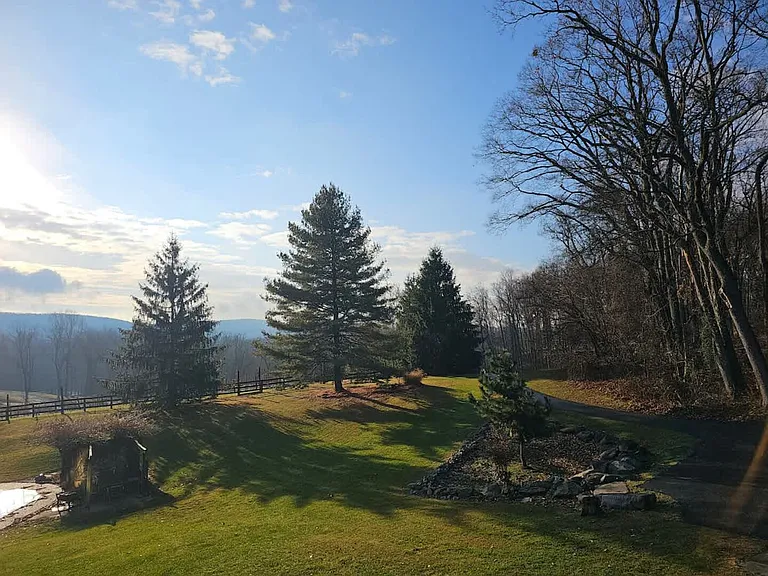 Sagle Rd — Photo 113