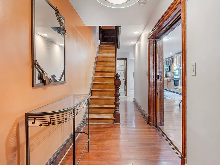 574A Macon St #1FR — Photo 14