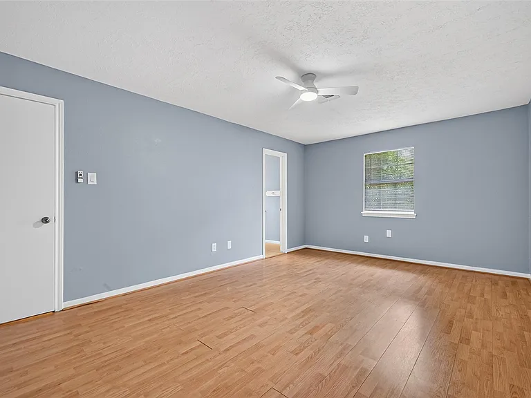 6715 Greenvale Ln — Photo 25