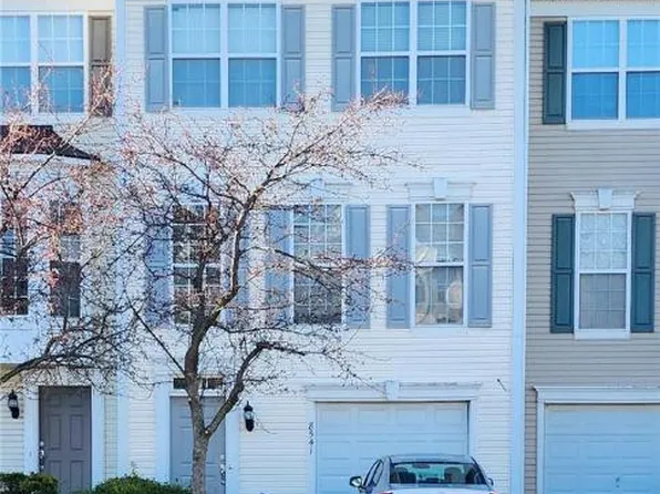 8541 Gateway Rd, Breinigsville, PA 18031