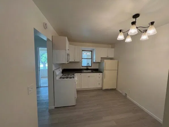 109 W Greeley St #1, Marshall, MN 56258