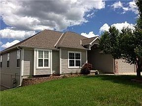 1st image of 717 SW Brome Dr