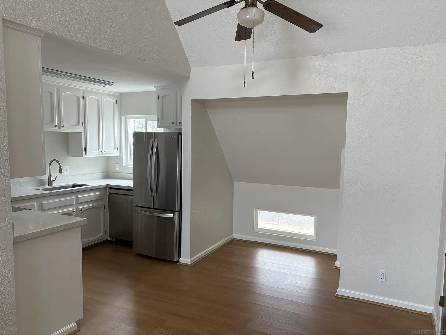 2 bed, 2.0 bath, 1180 sqft, $4,750 — Photo 4