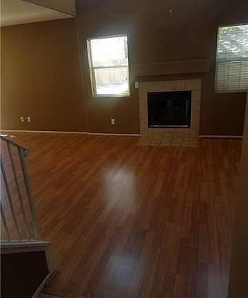 4th image of 25181 Omaha Dr