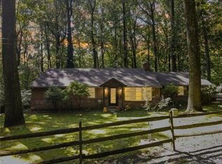 3332 Honeysuckle Rd, Bethlehem, PA 18015