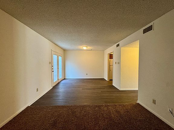 4th image of 812 Melrose Dr