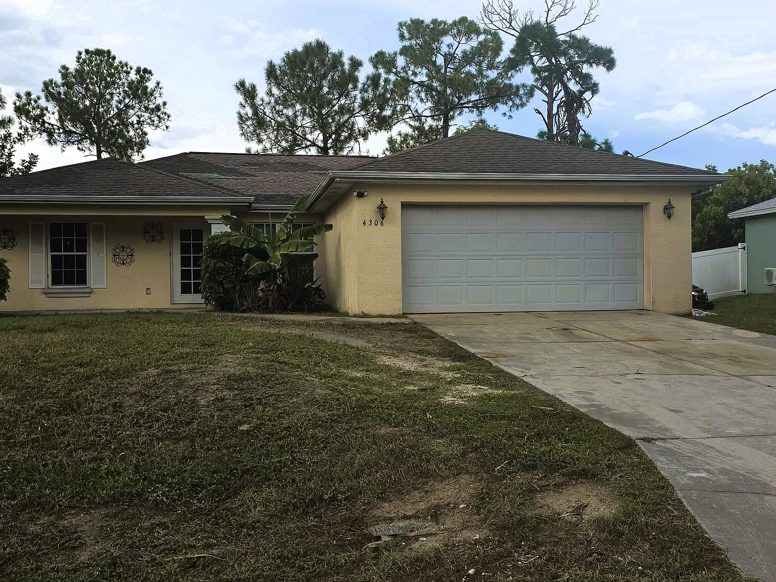 3 bed, 1408 sqft, $1,700 — Photo 1
