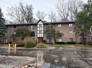 44 Harbor Ct APT 304, Naperville, IL 60565